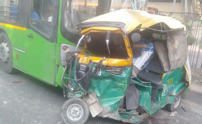 Delhi Bus Driver Suffers Epileptic Fit, Rams Autorickshaw, 1 Dead